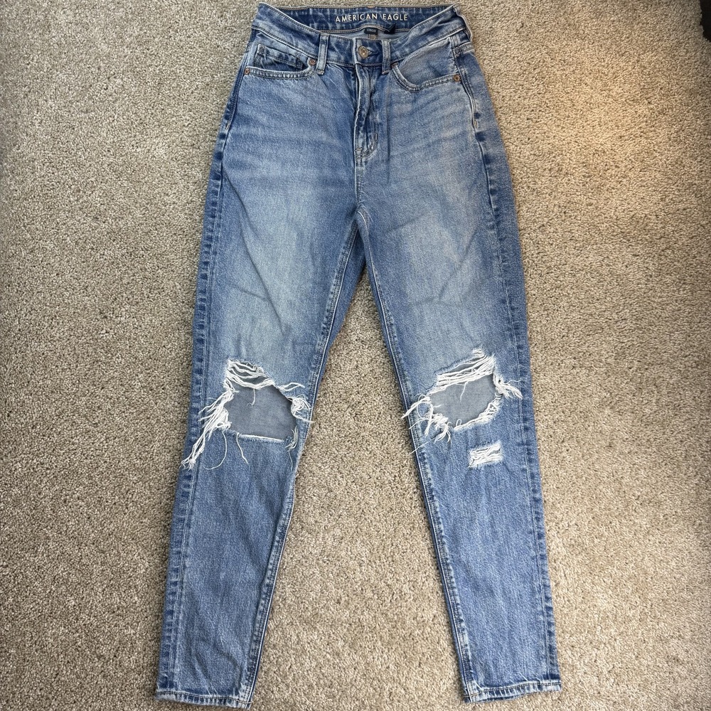 American Eagle Outfitters Mom Jeans Womens 00 Light Wash Blue Distressed Denim